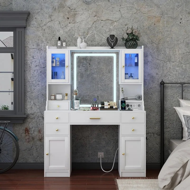 Large Make up Vanity Desk with Mirror and Lights